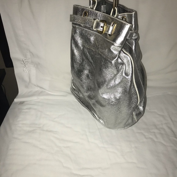 Lauture Chose - Picture 2 of 4